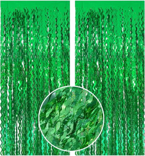 These shiny green fringe curtains can be customized in various shapes, including straight strips, wavy fringes, leaf patterns, and more. We support personalized designs to make your party backdrop truly unique!