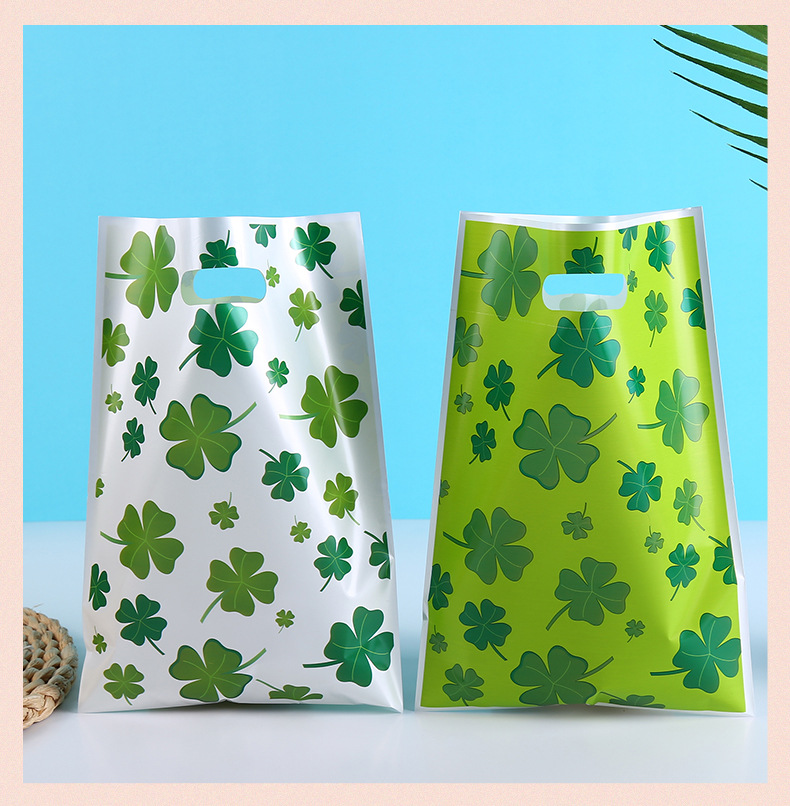Wholesale Gift Bag Manufacturer - St Patrick's Day Clover Gift Bags