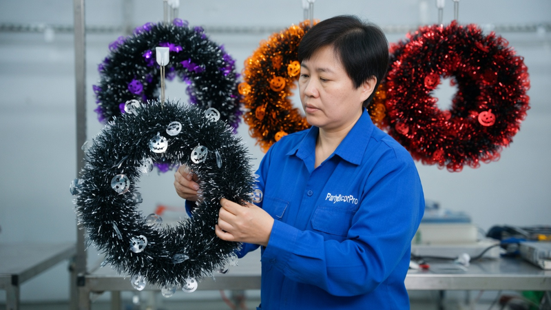 halloween tinsel garland Manufacturing Process 